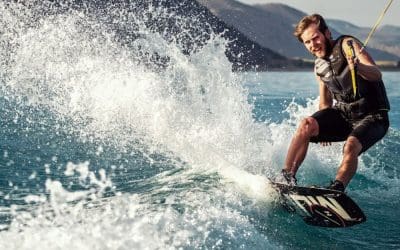 CHOOSING THE RIGHT WAKESURF BOARD